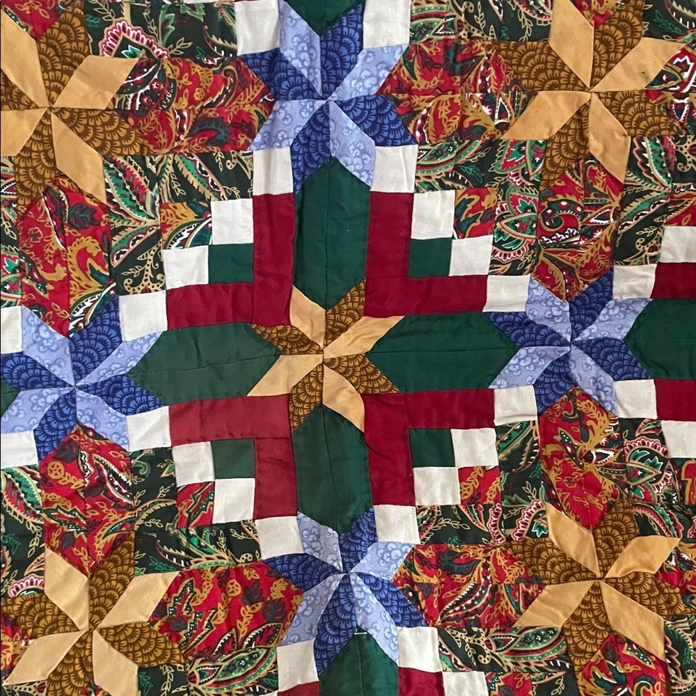 Quilted Blanket String Star Red and Green Polyester Fiber Blanket - Picture 5 of 11